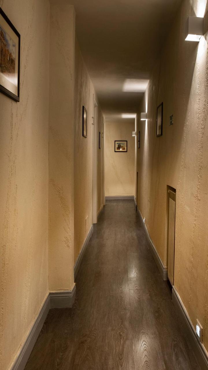 רומא Delsi Suites Pantheon מראה חיצוני תמונה